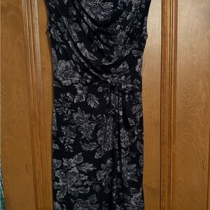 Maternity dress size Small